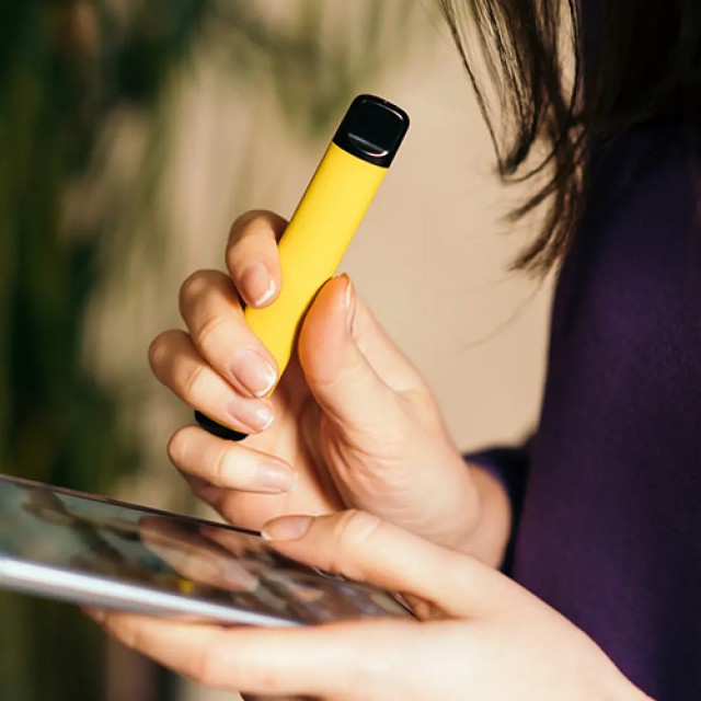 How to Travel with a Disposable Vape?