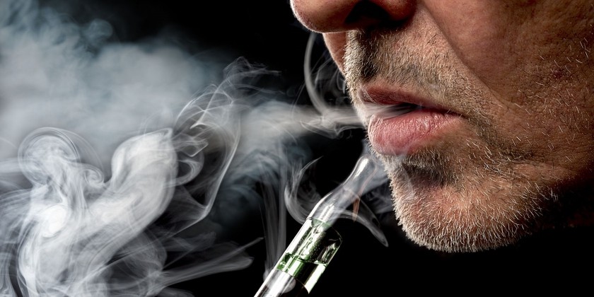 Another Review Finds That Vaping Helps Smokers Quit For Good